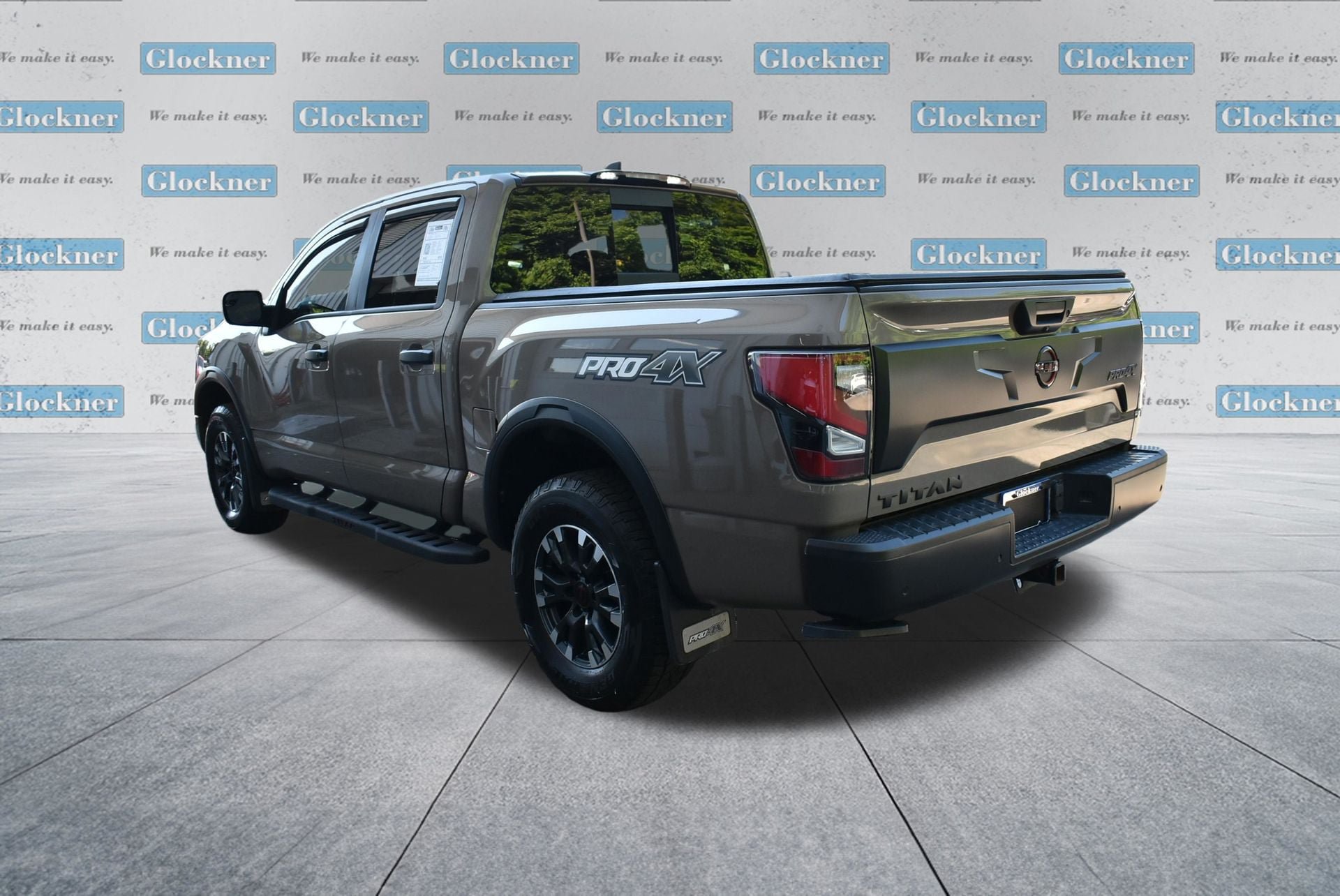 Used 2024 Nissan Titan PRO-4X w/ Pro-4x Convenience Package AWD/4WD image 8