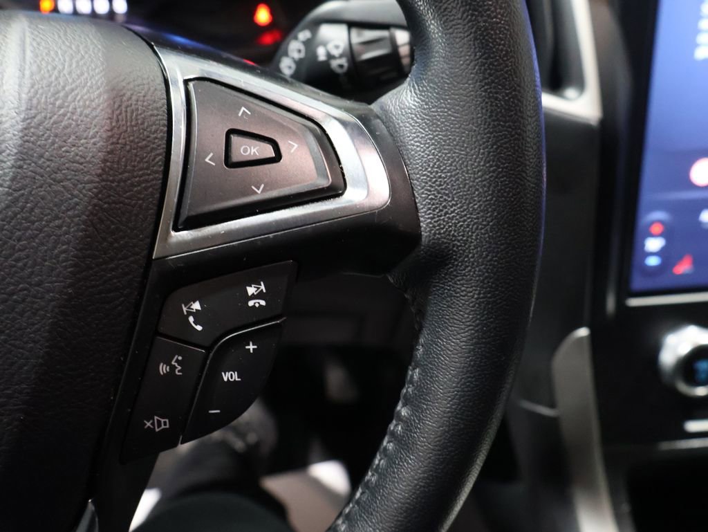 Used 2024 Ford Edge SEL image 35