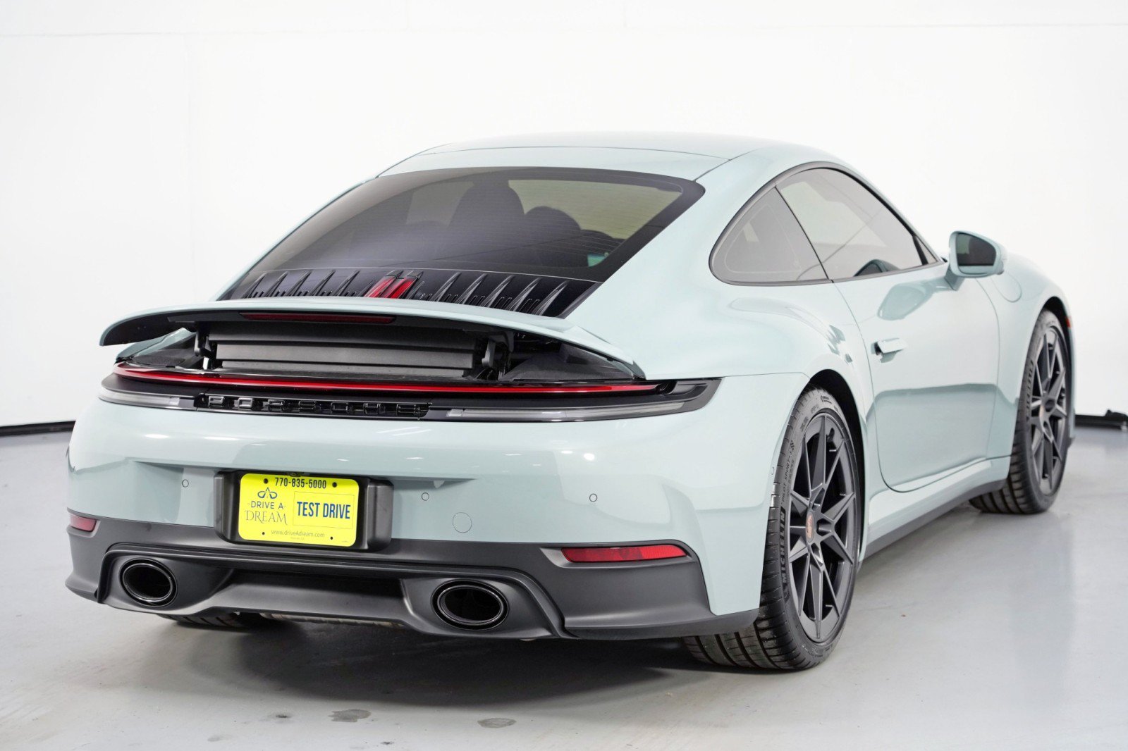 Used 2025 Porsche 911 Carrera RWD image 53