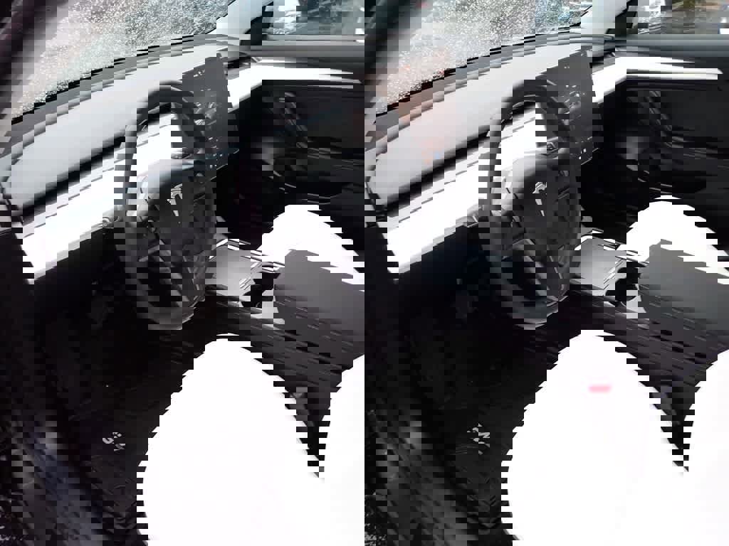 Used 2023 Tesla Model 3 Long Range image 18