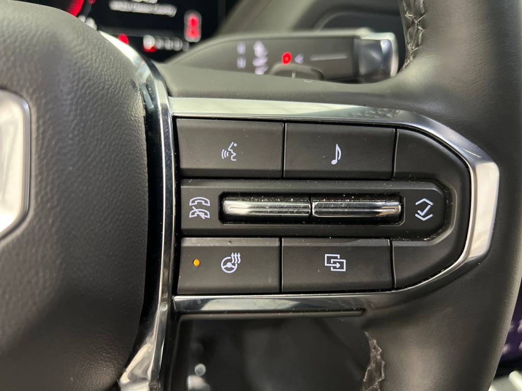 Used 2025 GMC Yukon Denali image 52