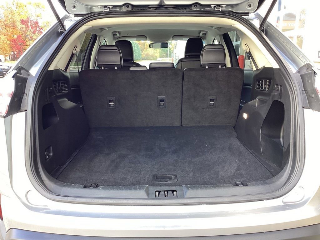 Used 2024 Ford Edge SEL image 12