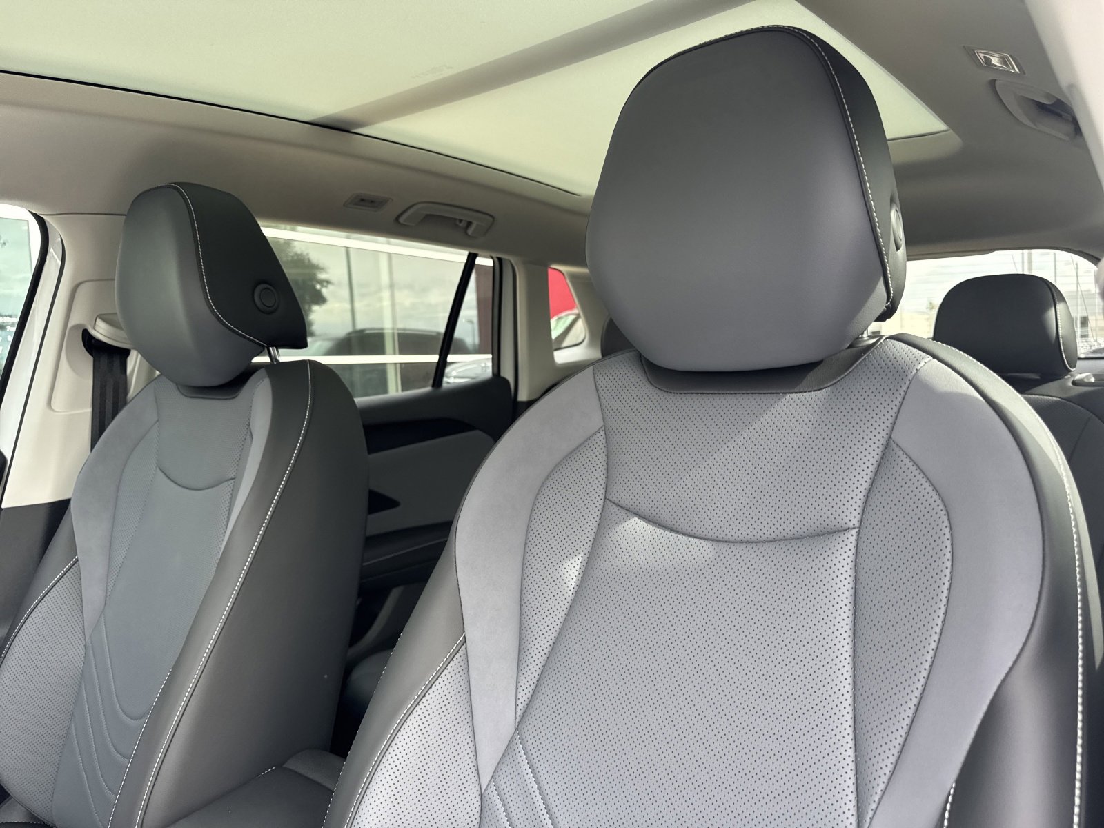 New 2026 Volkswagen Tiguan SE image 17