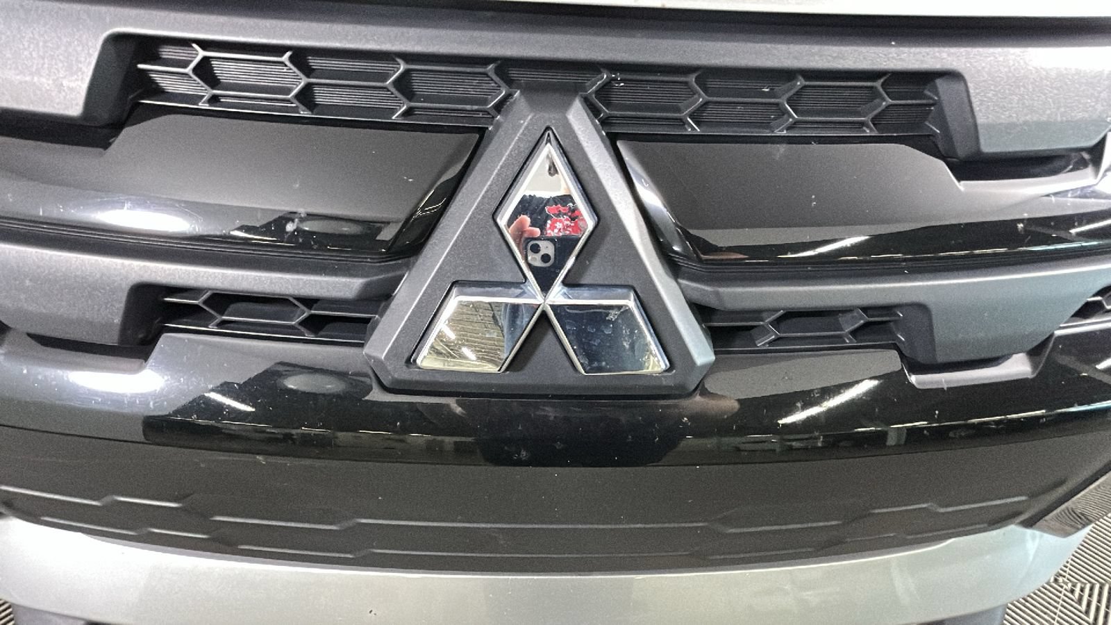 Used 2025 Mitsubishi Outlander Sport LE AWD/4WD image 8