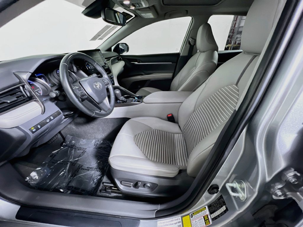 Used 2022 Toyota Camry SE w/ Audio Upgrade Package FWD image 12