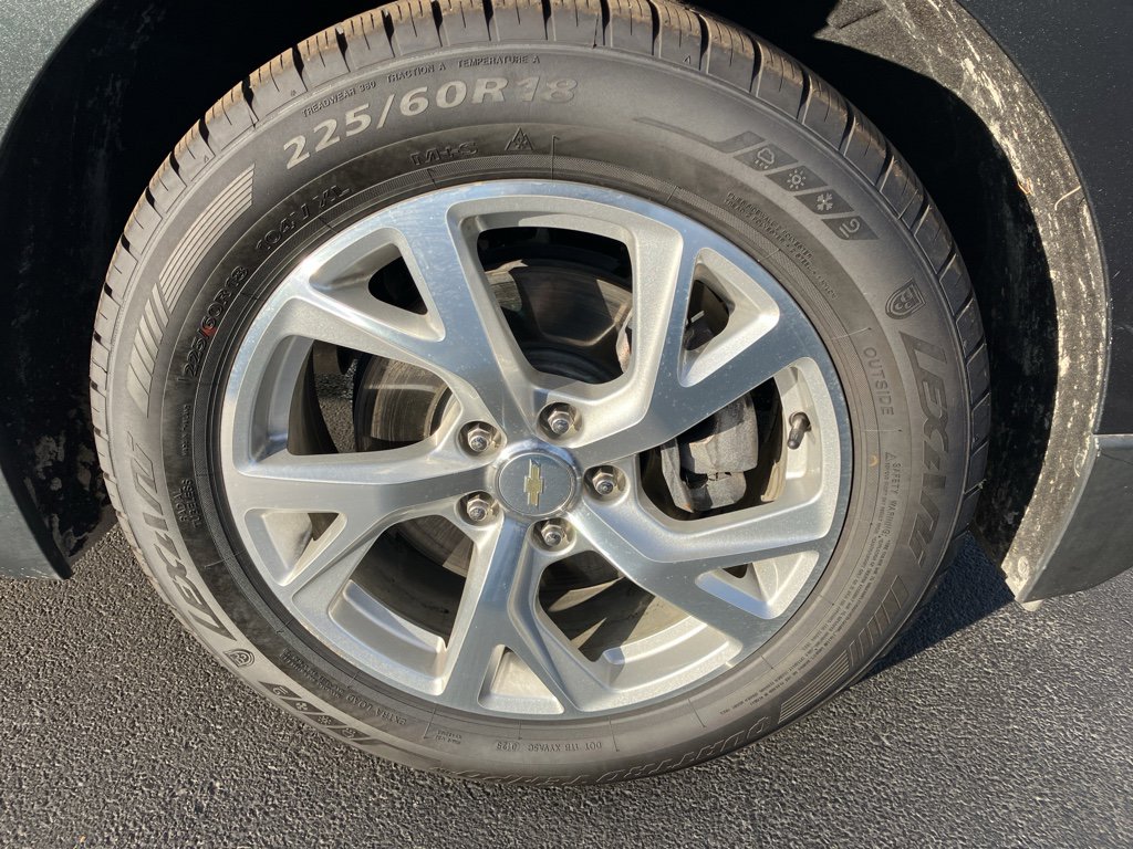 Used 2019 Chevrolet Equinox LT w/ Sun & Navigation Package image 10