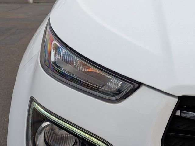 Used 2023 Hyundai Venue Limited FWD image 6