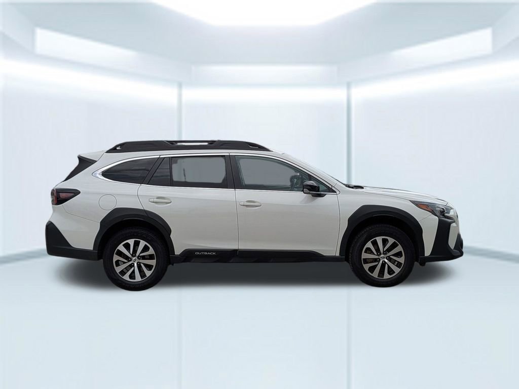 Used 2023 Subaru Outback Premium AWD/4WD image 8