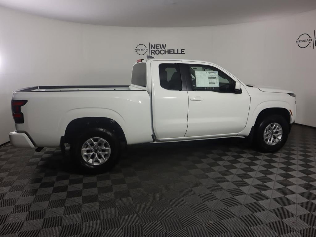 Certified 2024 Nissan Frontier SV w/ Technology Package image 8