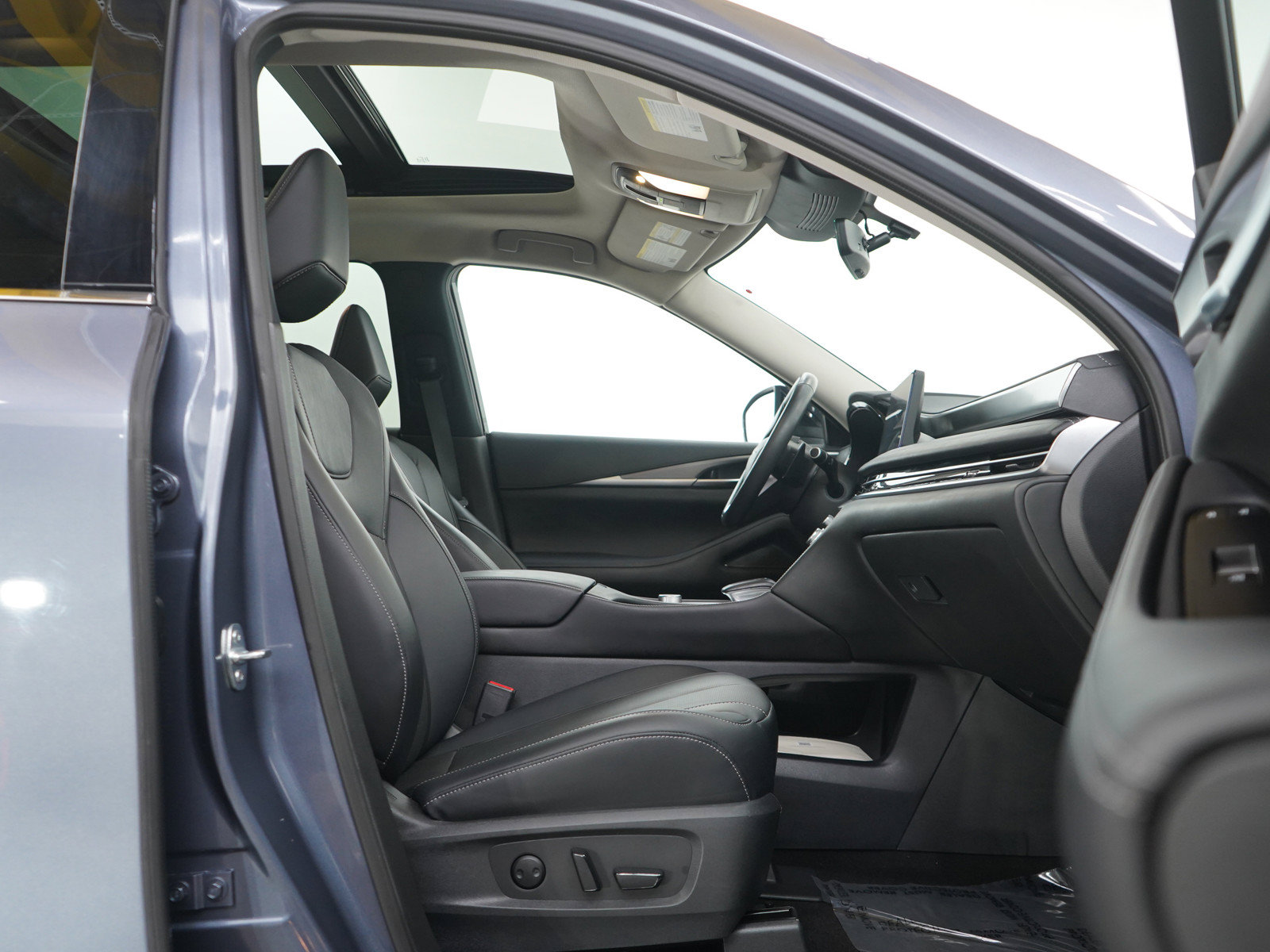 Used 2023 INFINITI QX60 Luxe AWD/4WD image 12