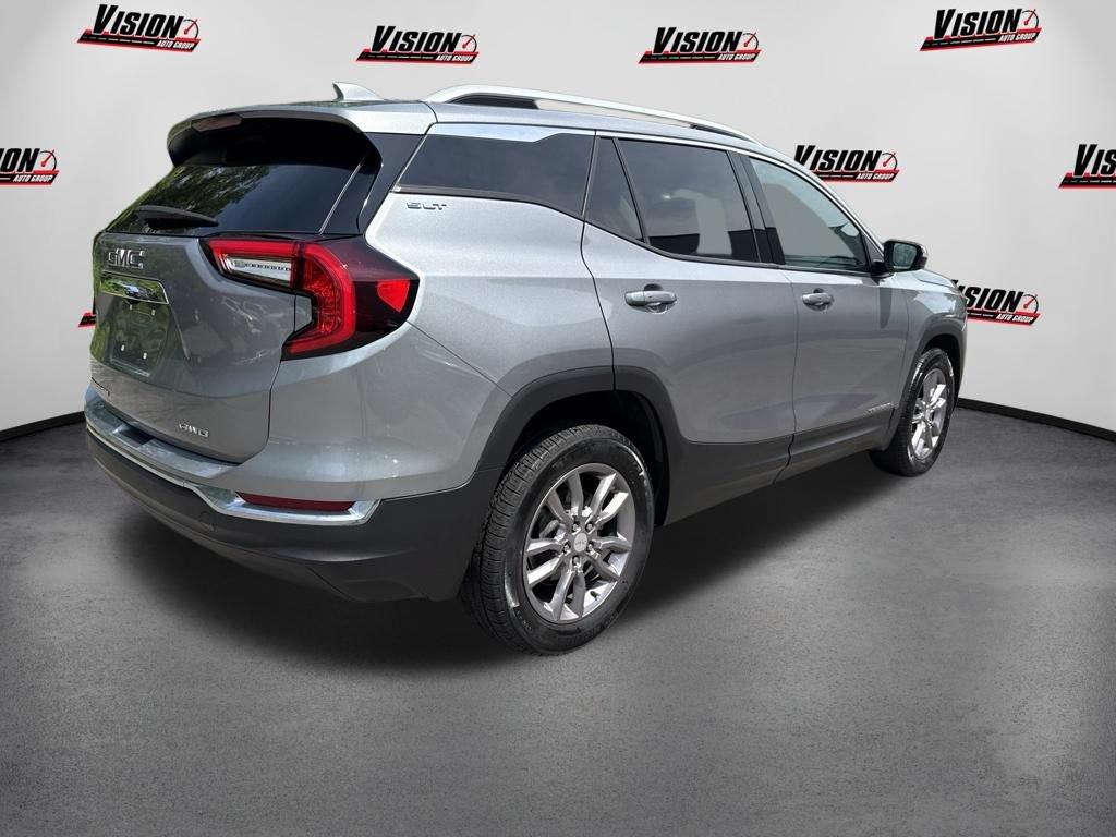 Used 2023 GMC Terrain SLT w/ LPO, Floor Liner Package AWD/4WD image 5