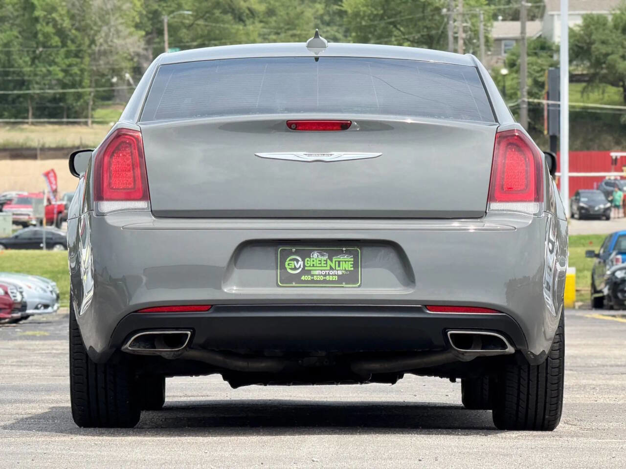 Used 2018 Chrysler 300 S image 5