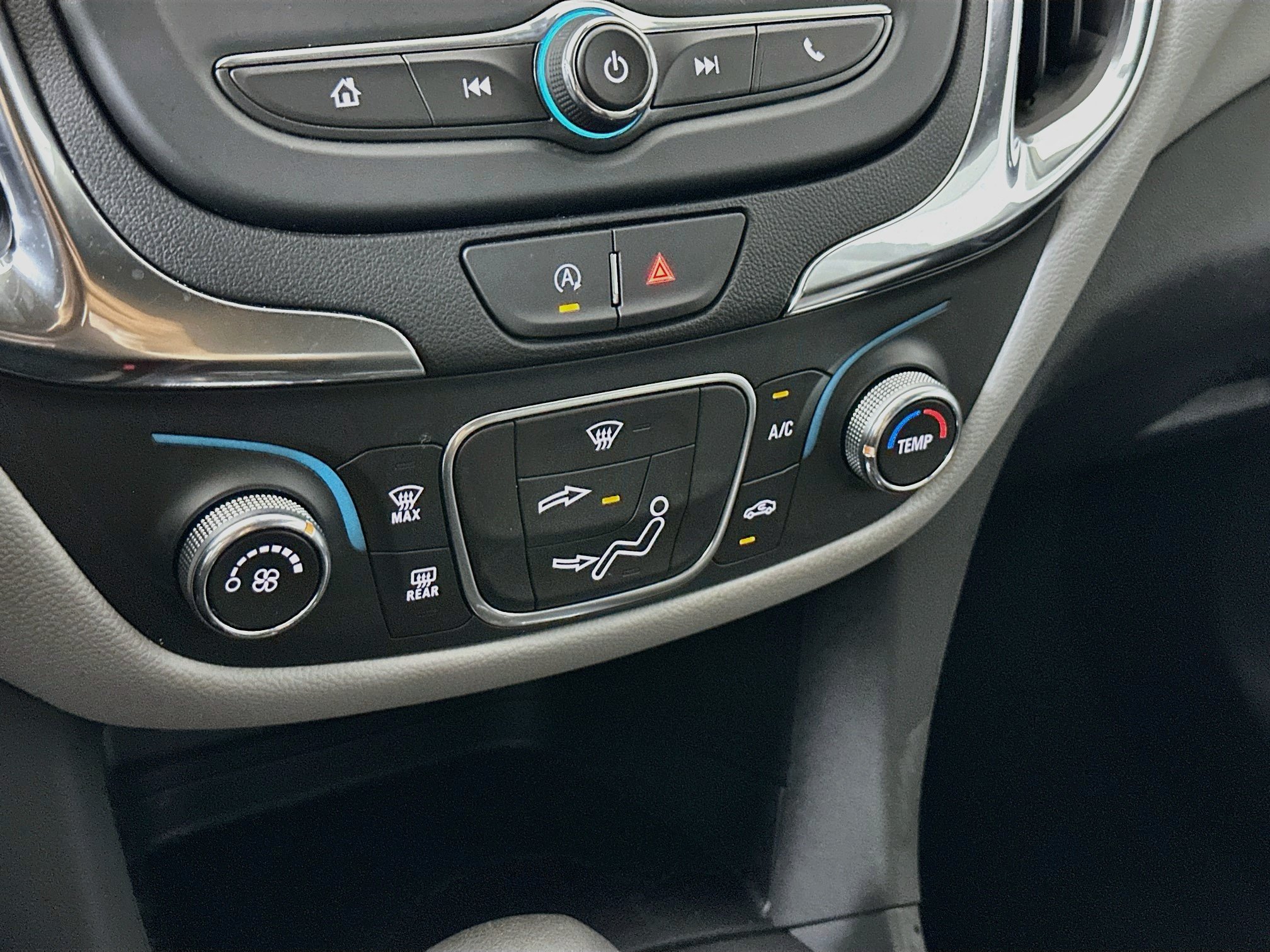 Used 2024 Chevrolet Equinox LS w/ LS Convenience Package FWD image 23