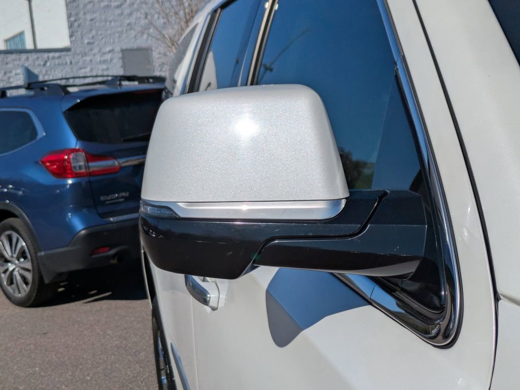 Used 2018 Cadillac Escalade 2WD image 11