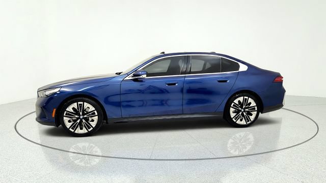 Used 2026 BMW 530i RWD image 4