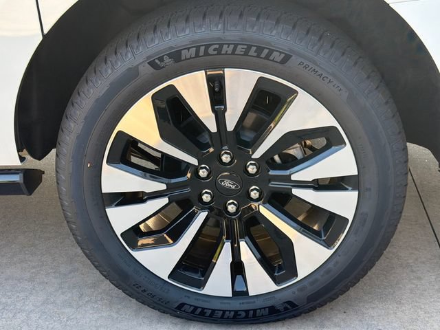 New 2025 Ford Expedition Max Platinum w/ Platinum Ultimate Package AWD/4WD image 20