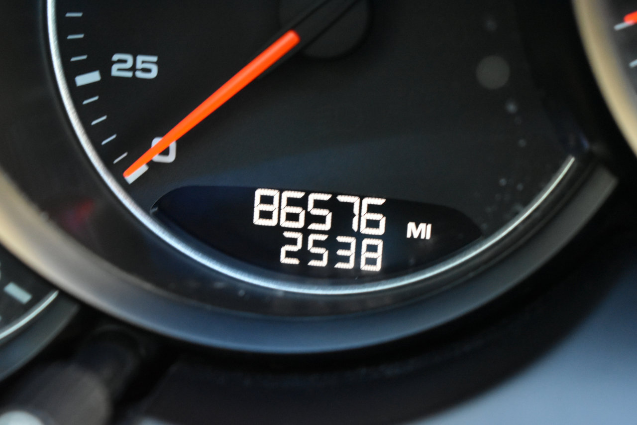 Used 2018 Porsche Cayenne Platinum Edition image 18