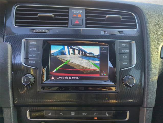 Used 2015 Volkswagen GTI SE image 12