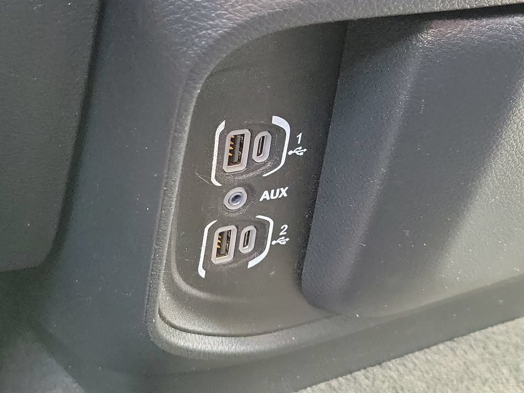Used 2022 RAM 1500 Laramie AWD/4WD image 31