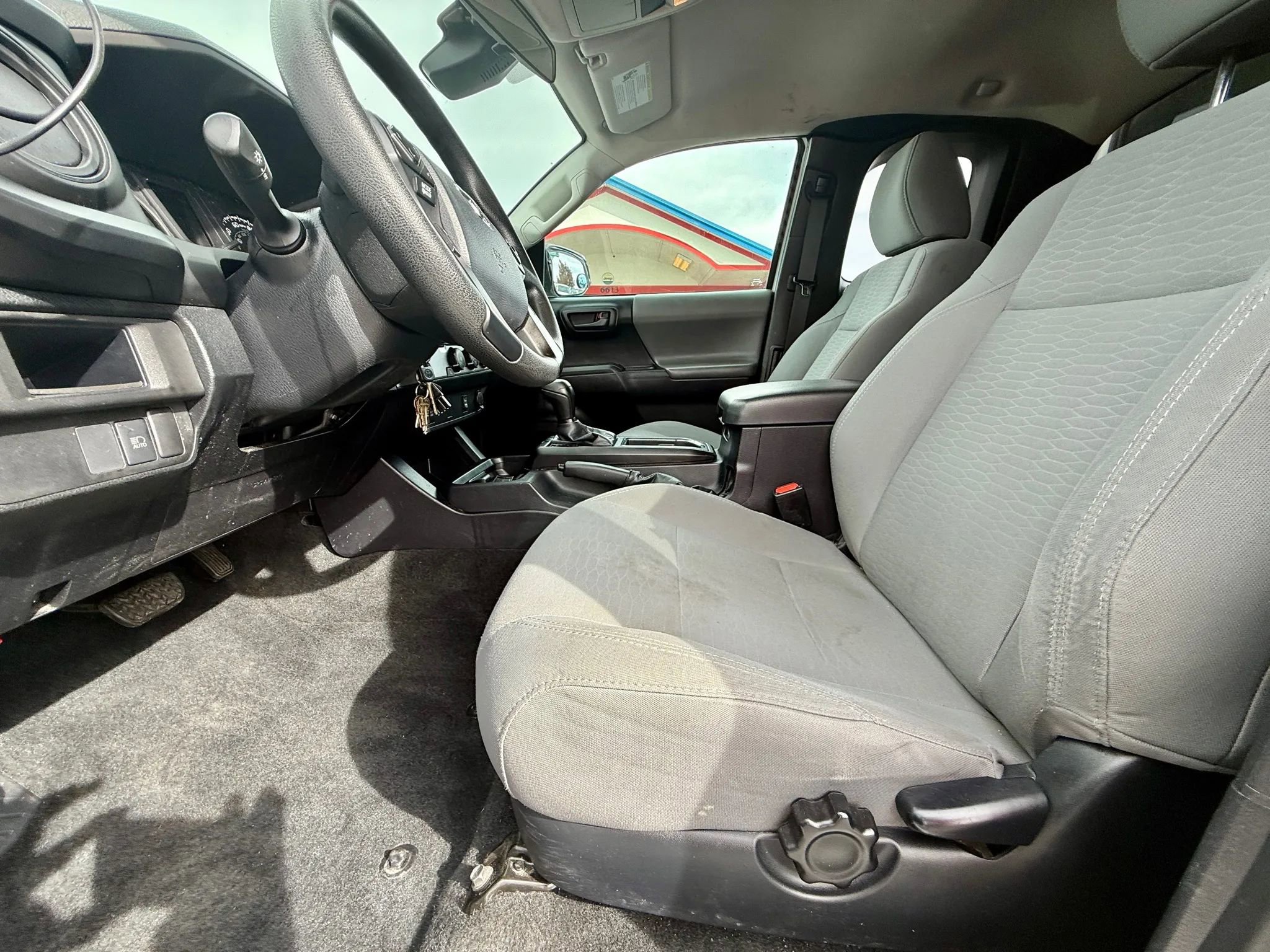 Used 2019 Toyota Tacoma 2WD Access Cab image 9