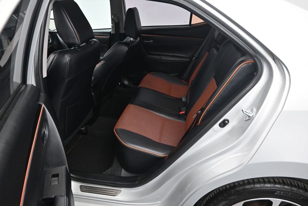 Used 2017 Toyota Corolla SE w/ Carpet Mat Package (TMS) FWD image 17