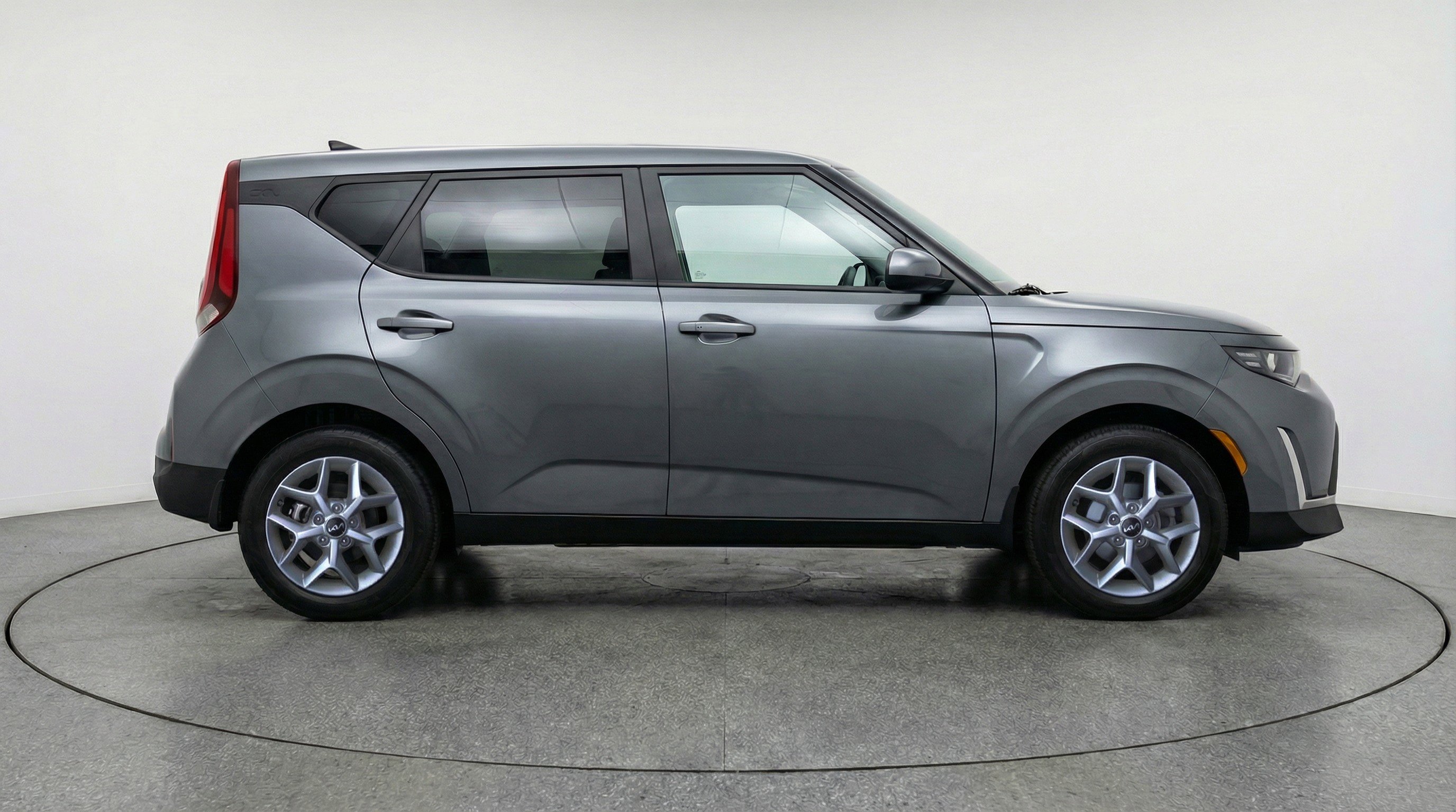 Used 2025 Kia Soul LX w/ LX Technology Package image 11