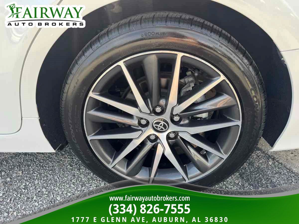 Used 2022 Toyota Camry XLE FWD image 32