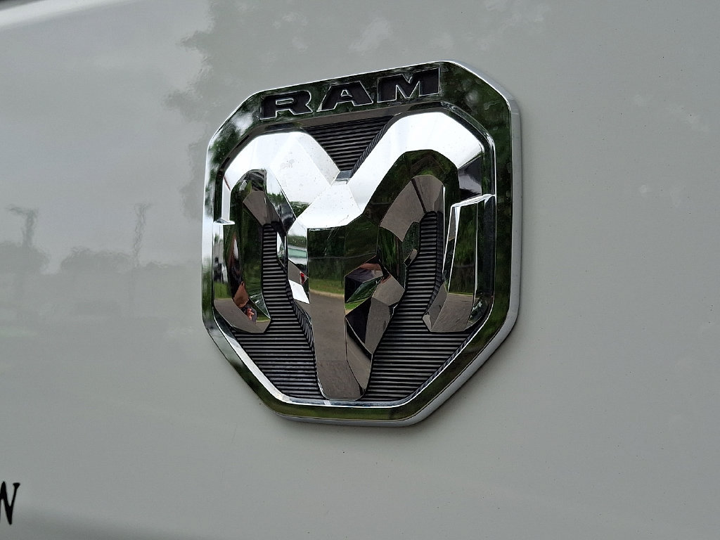 Used 2025 RAM ProMaster 2500 w/ U-Haul Equipment Group FWD image 29