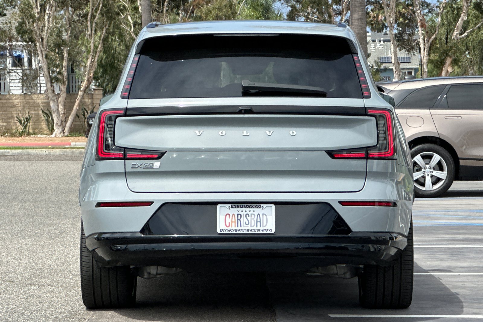 Certified 2025 Volvo EX90 Ultra AWD/4WD image 5