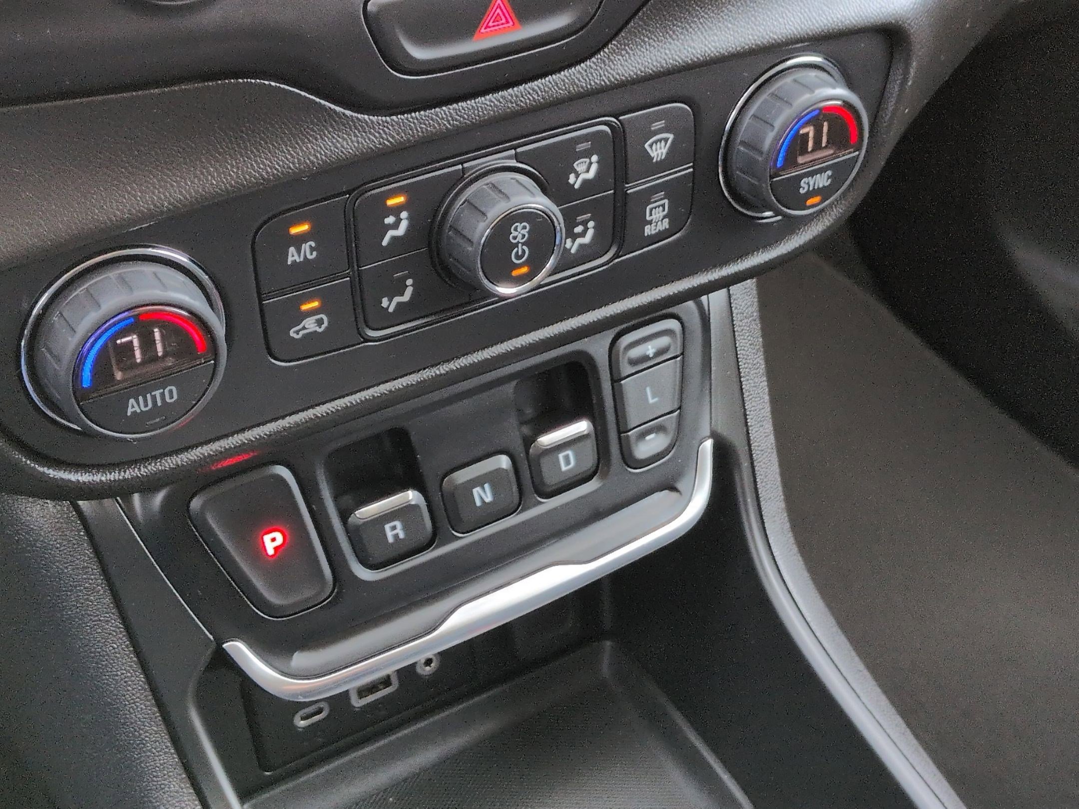 Used 2020 GMC Terrain Denali w/ Denali Premium Package image 27