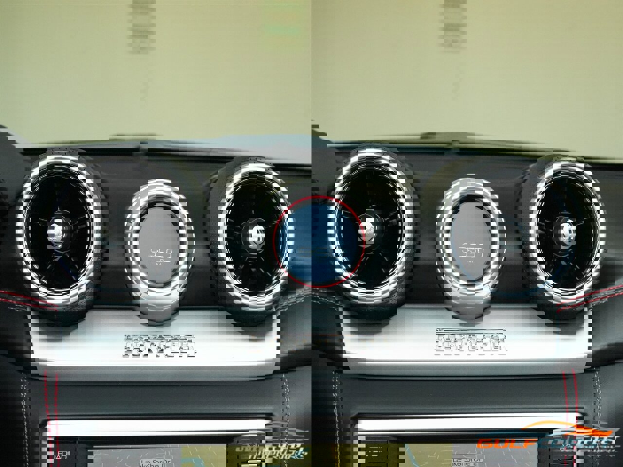 Used 2015 Ferrari California T image 15