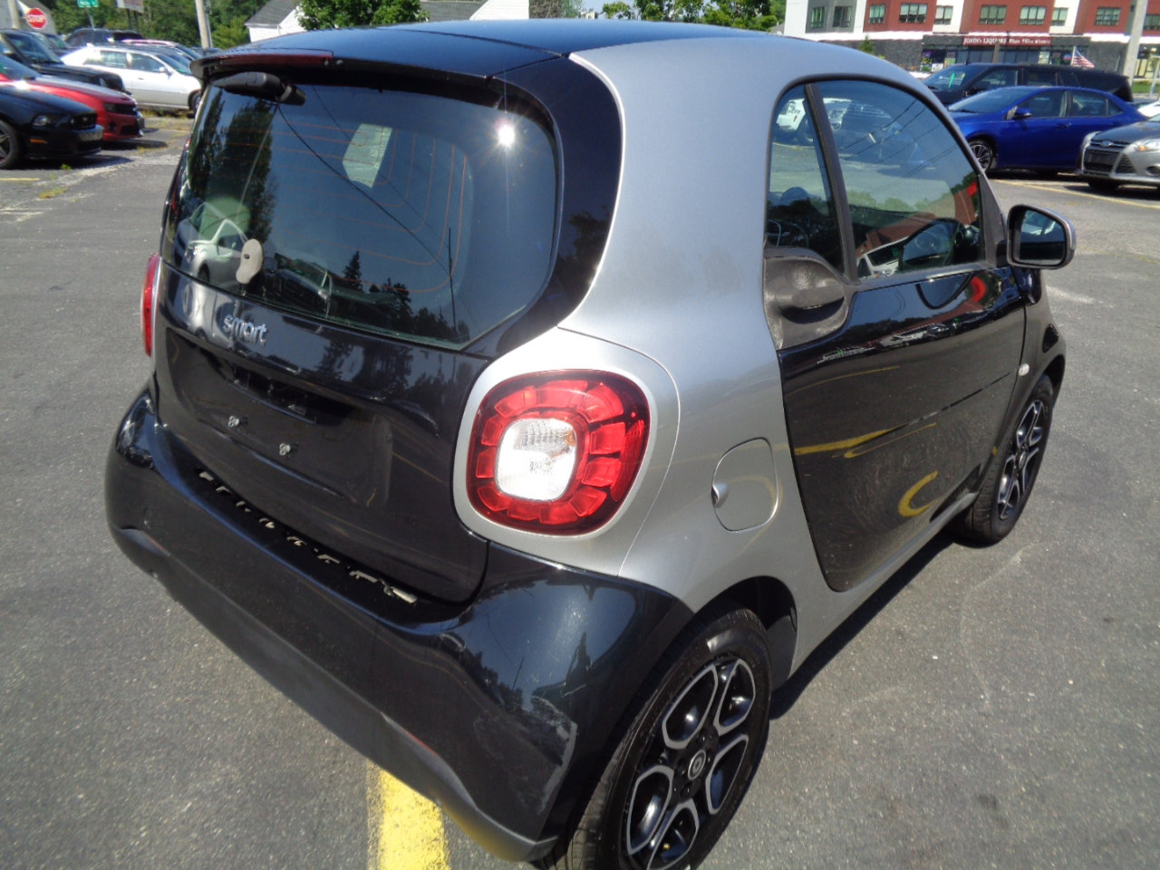 Used 2016 smart fortwo passion image 10