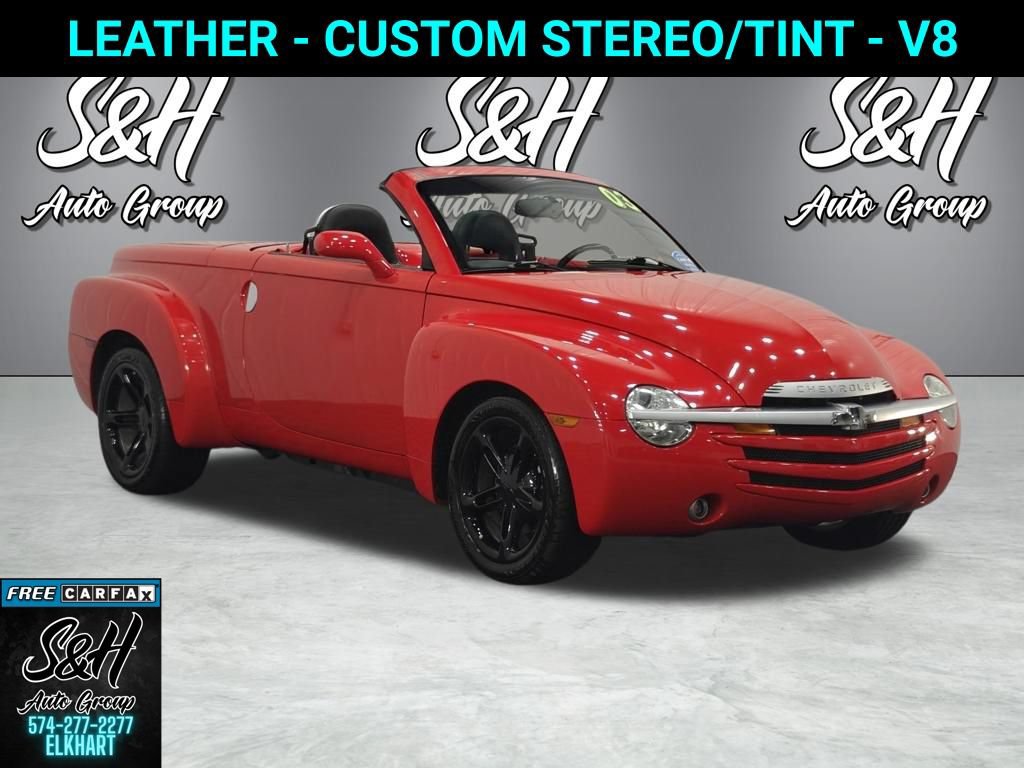Used 2003 Chevrolet SSR w/ Preferred Equipment Group RWD image 1