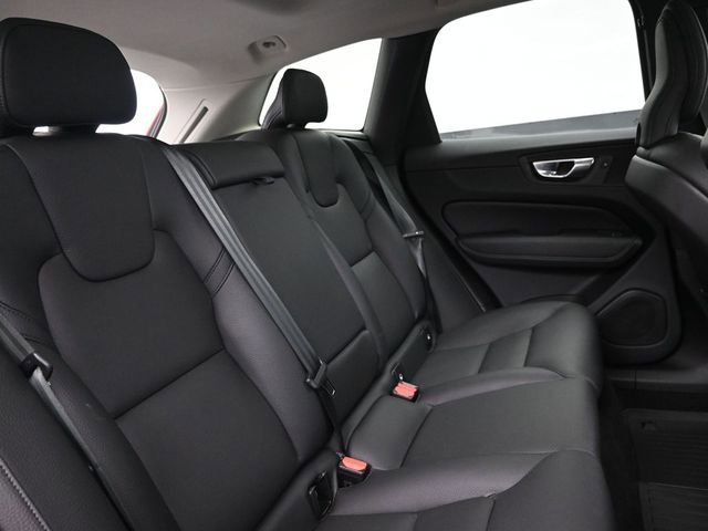 Used 2023 Volvo XC60 B5 Plus w/ Protection Package Premier image 33