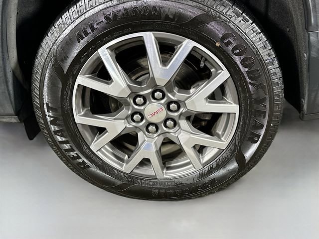 Used 2020 GMC Acadia SLE w/ Driver Convenience Package image 30