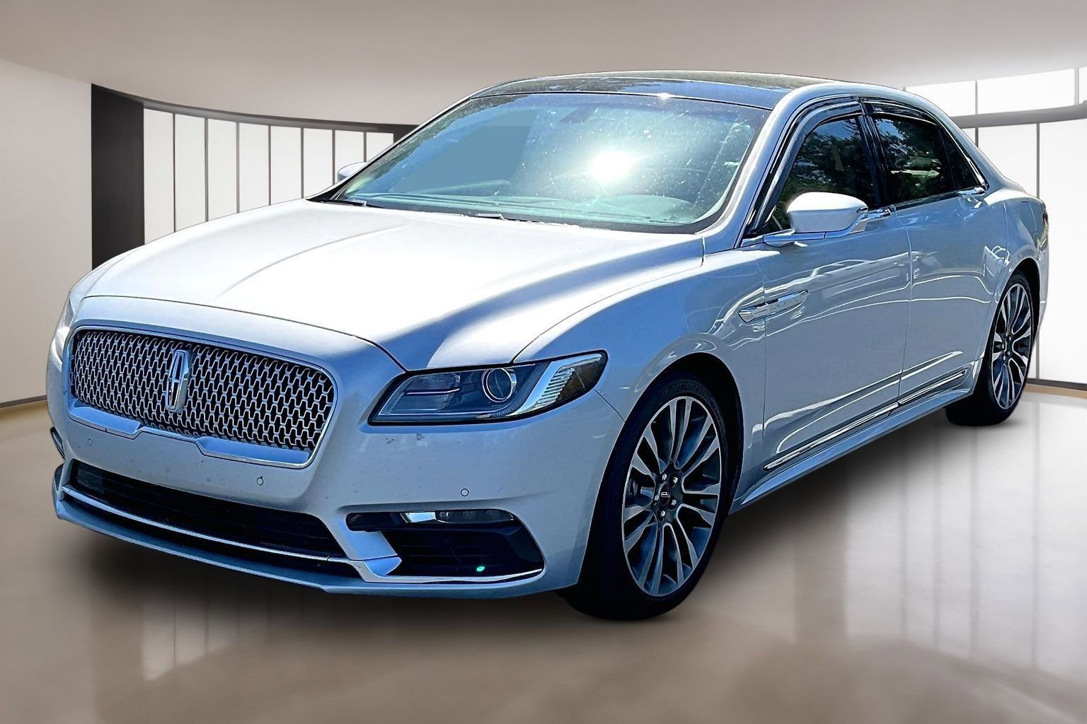 Used 2017 Lincoln Continental Reserve FWD image 3