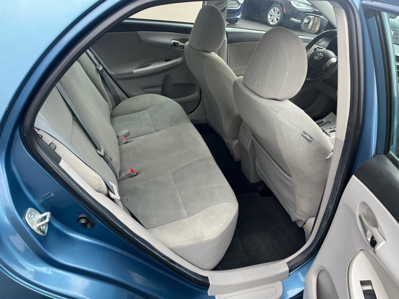 Used 2013 Toyota Corolla LE FWD image 27