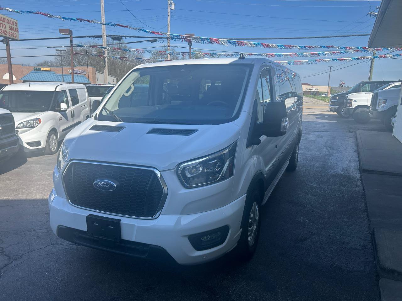 Used 2023 Ford Transit 350 XLT RWD image 3