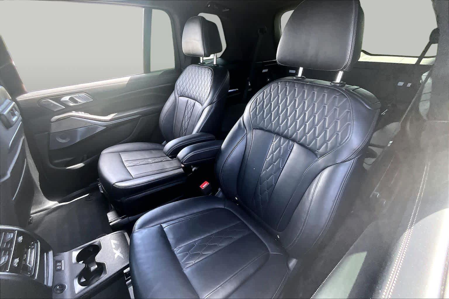 Used 2019 BMW X7 xDrive50i w/ Dynamic Handling Package AWD/4WD image 19