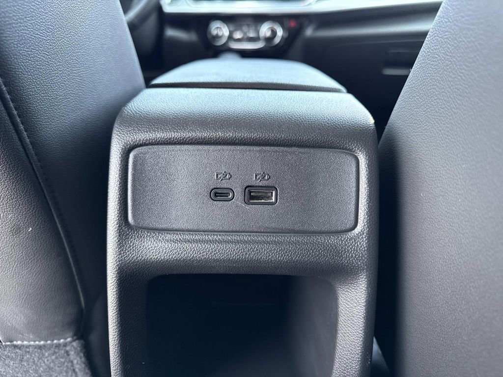 Used 2025 Chevrolet Trax LT w/ LT Convenience Package image 24