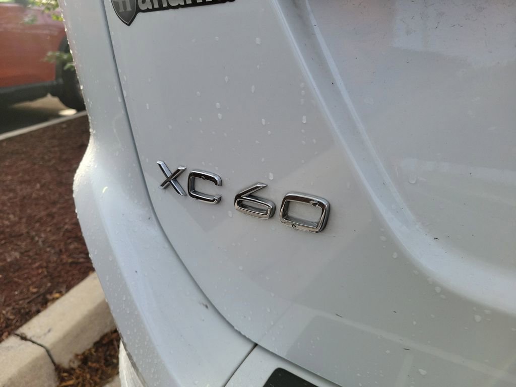 Used 2017 Volvo XC60 T5 Dynamic w/ Preferred Option Package image 14