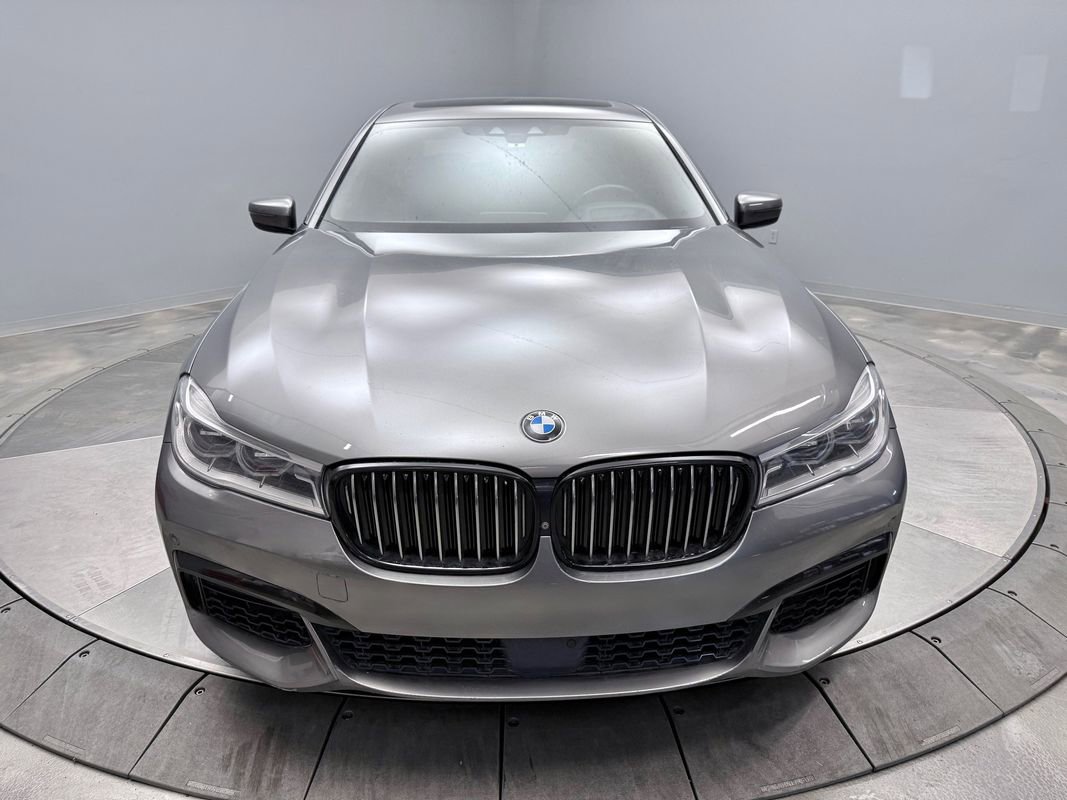 Used 2016 BMW 750i xDrive AWD/4WD image 2