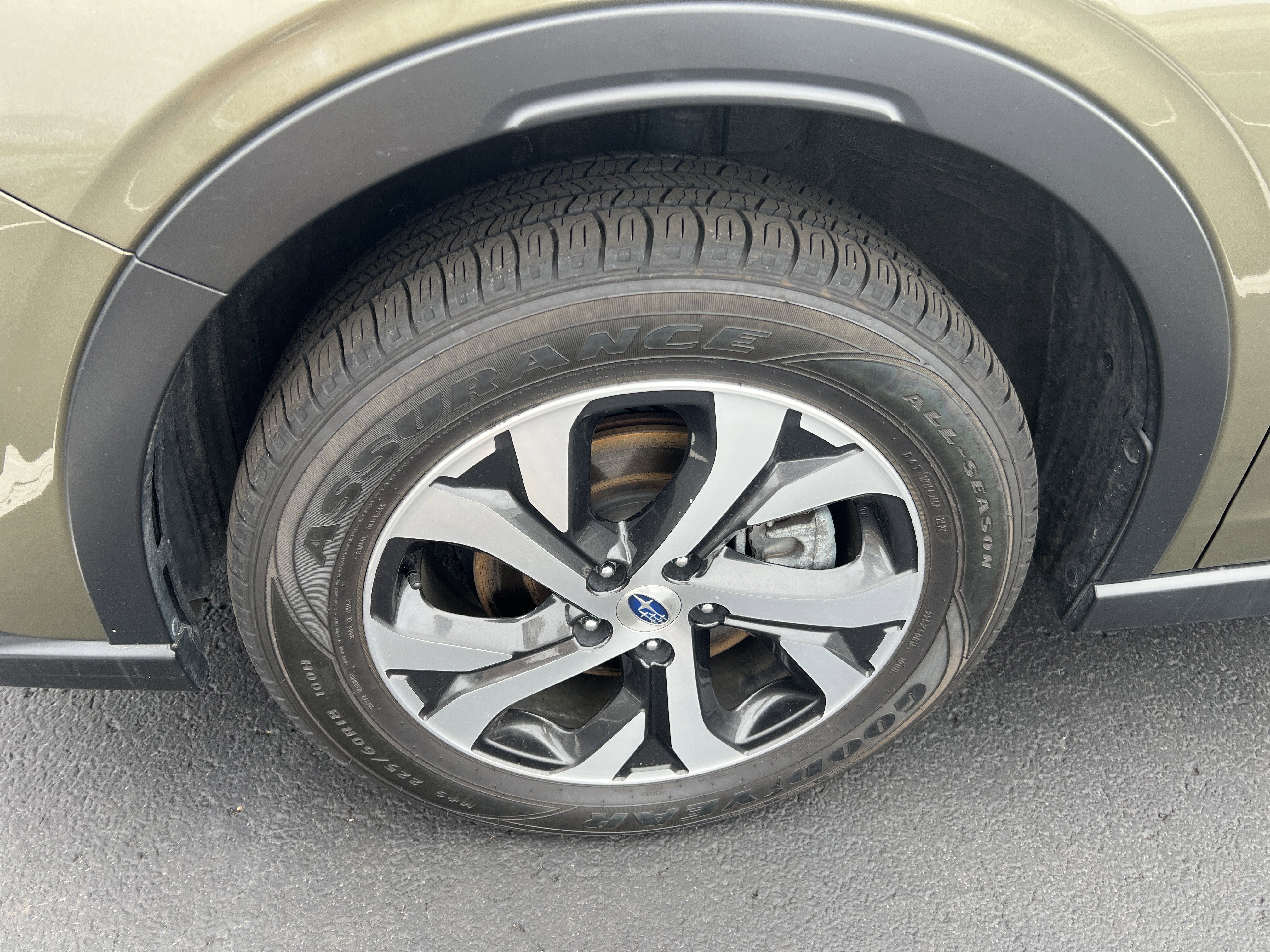 Used 2022 Subaru Outback Touring image 9