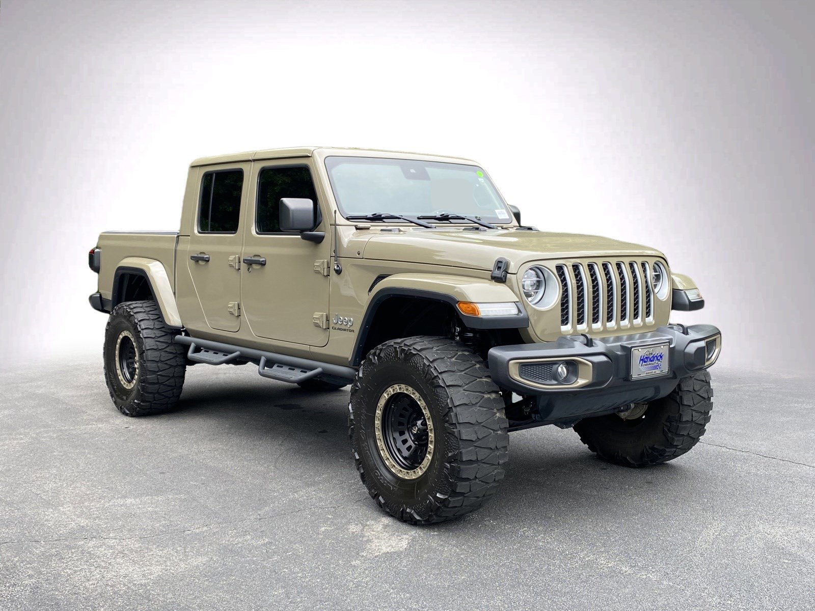 Used 2020 Jeep Gladiator Overland w/ Popular Equipment Package AWD/4WD video 2