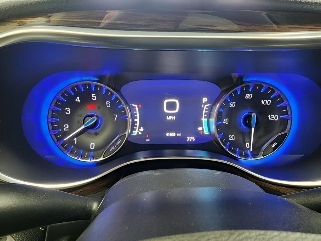 Used 2022 Chrysler Pacifica Limited AWD/4WD image 30