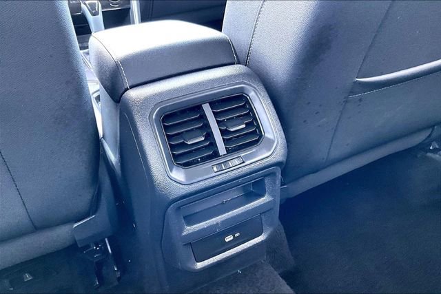 Used 2024 Volkswagen Taos SE image 10