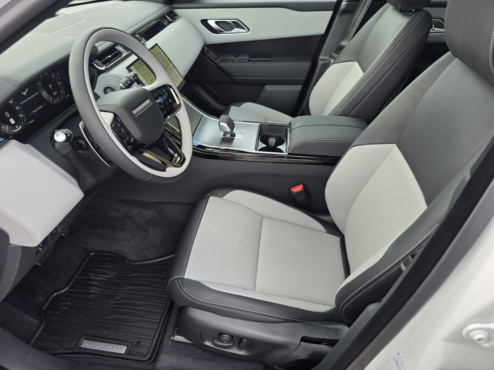 New 2026 Land Rover Range Rover Velar Belgravia AWD/4WD image 10