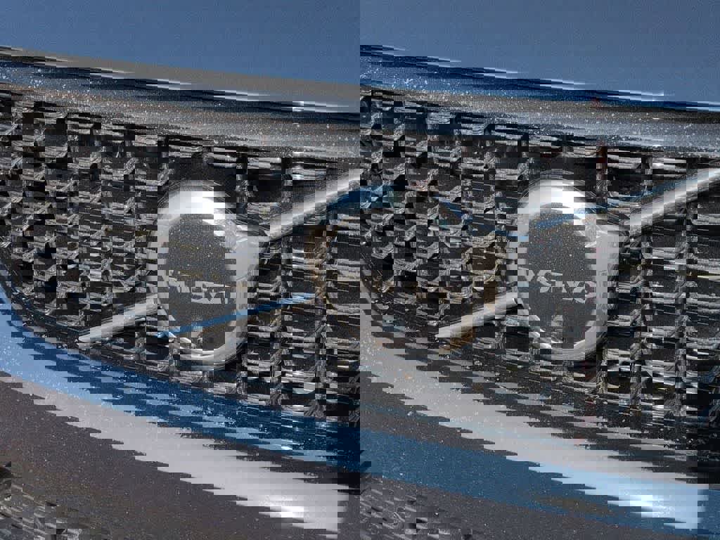 New 2026 Volvo XC40 B5 Ultra w/ Protection Package Premier image 11