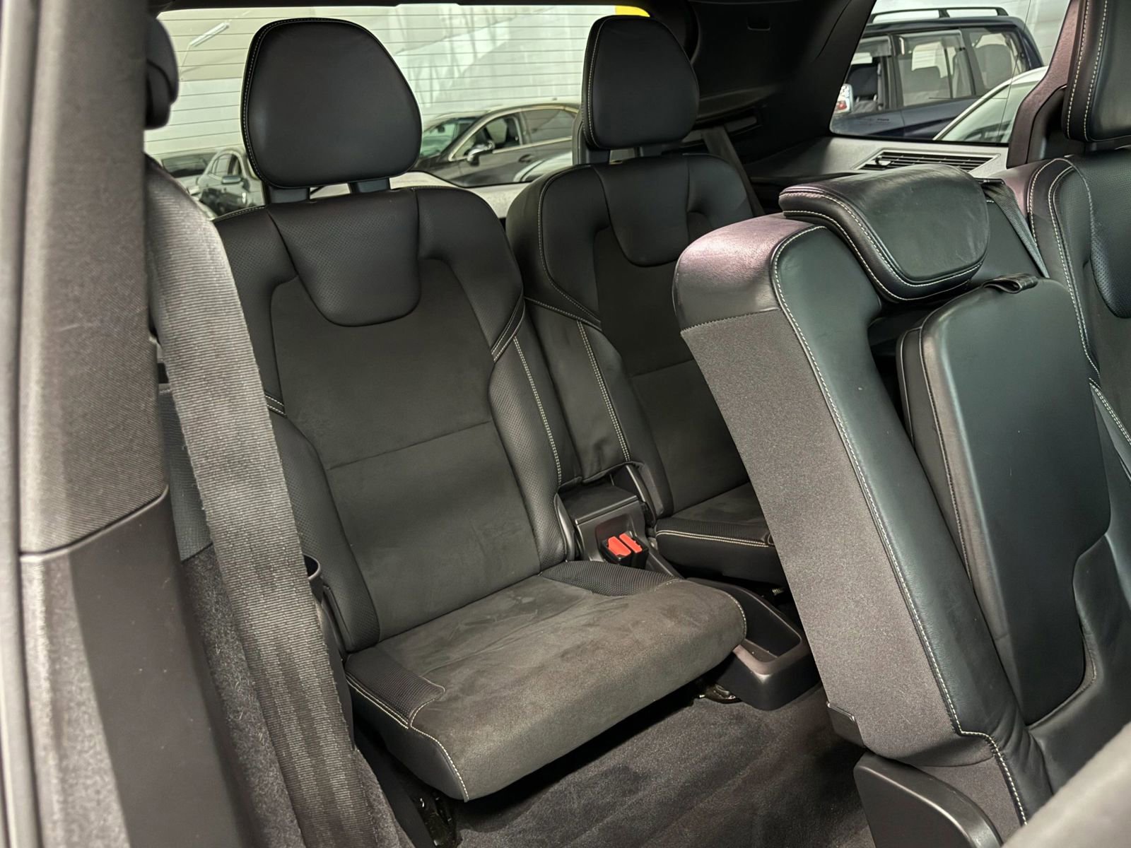 Used 2018 Volvo XC90 T6 R-Design w/ Convenience Package AWD/4WD image 22