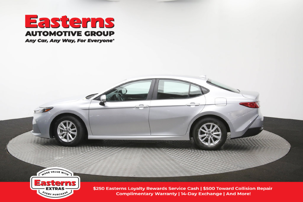 Used 2025 Toyota Camry LE FWD image 61
